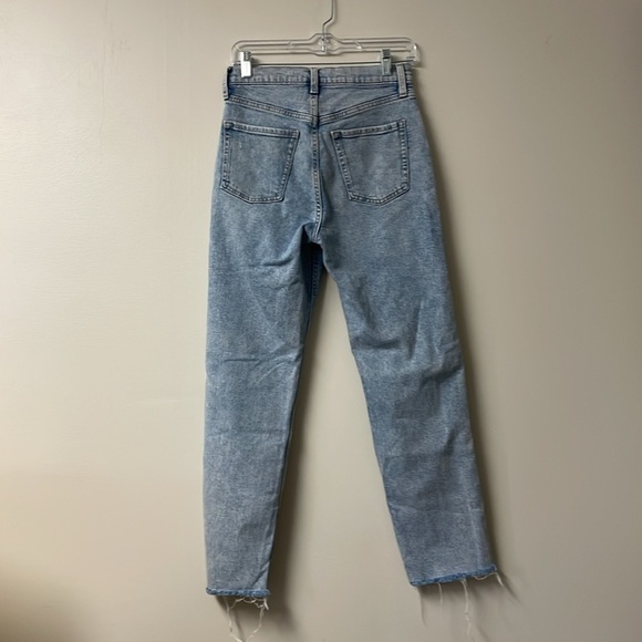 Old Navy Sky-Hi straight leg jean / size 2 - Picture 2 of 11